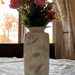 Vintage Japanese Vase Chrysanthemum Design