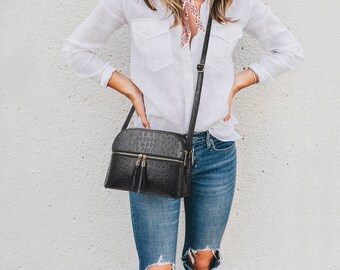 leather purse with pockets