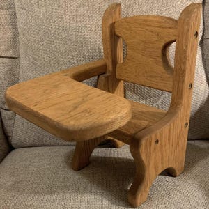 Vintage Solid Wood Doll Miniature Desk Chair (9&quot; x 7&quot; x 11&quot;)