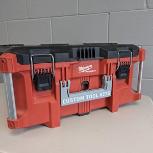 Dostosowywalny uchwyt Milwaukee Packout do skrzynek narzędziowych 22" – Packout Mods – Teksturowany uchwyt – Pasuje do dużych skrzynek narzędziowych – Możliwość personalizacji