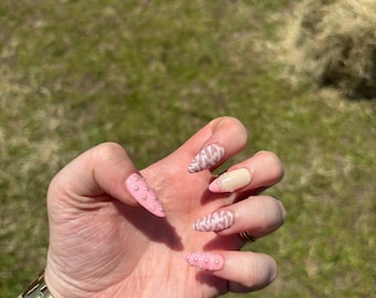 Press on Nails, Custom Nails, Custom Press Ons, Almond Nails, Square Nails, Custom Designs