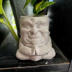 Buddah (Topf) Gesichtstopf, Behälter, Blumentopf, Büste, Skulptur Mythologie Zement, Pflanzenliebhaber, Frauengesicht, Skulptur, Göttinnenpflanzer