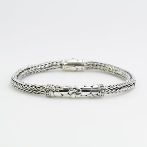 925 sterling zilveren armband Dragon Bone-ketting van 19,5 cm lengte versierd met bloem- en rotsornament