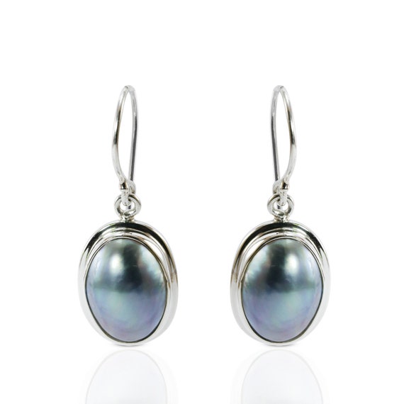 Sterling silver oval pearl earrings Sterling silver oval pearl earrings