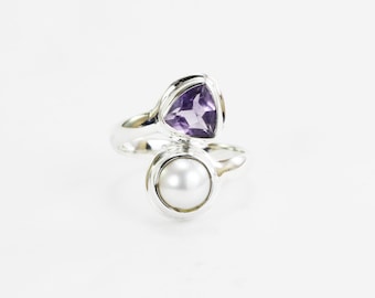 Bypass pear ring with genuine amethyst set in 925 sterling silver, sister ring pearl and amethyst