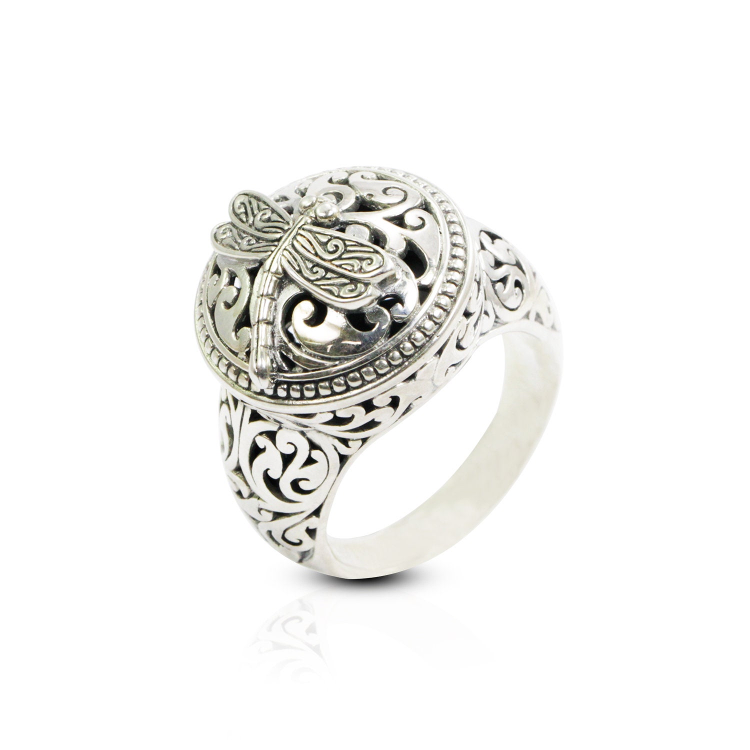 signet ring 925 sterling silver decorated with dragonfly and filigree ornament