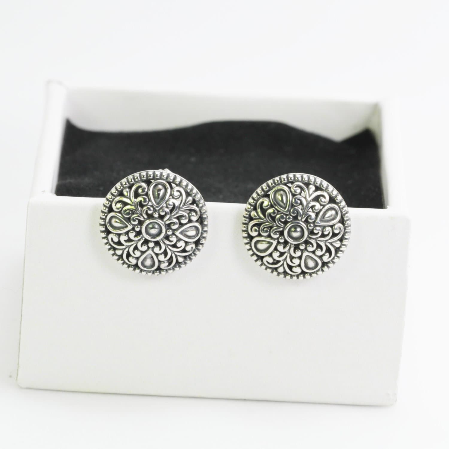 Pendientes De Gota Con Filigrana En Baño De Oro Blanco De 18k - Estilo Vintage Elegante, Cierre De Clip