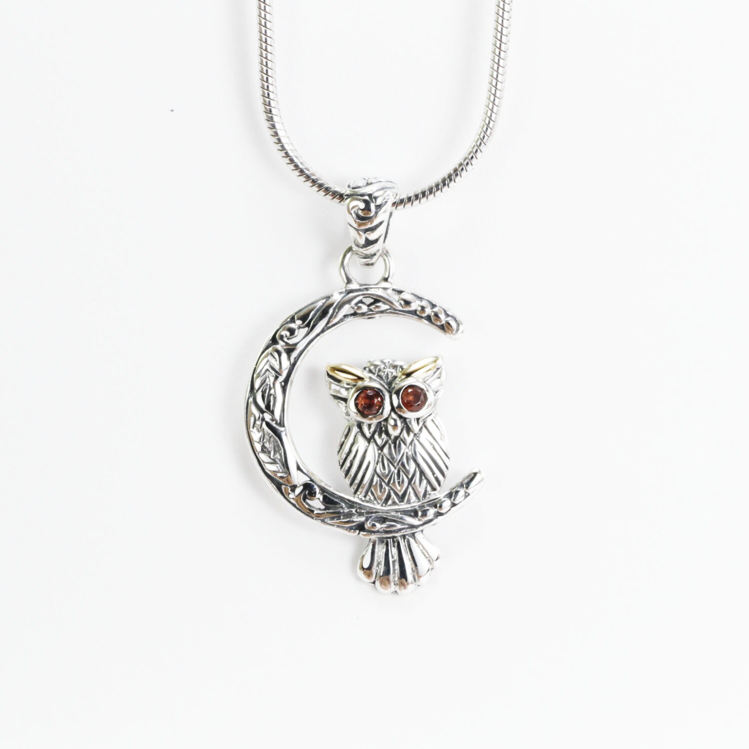 Owl pendant necklace 925 sterling silver decorated with red garnet and 18k Gold