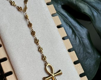 Collar de rosario Ankh de 58 cm. Acero inoxidable, ajustable y resistente al deslustre. Elegante colgante Ankh. Joyería para mujer. Regalo.
