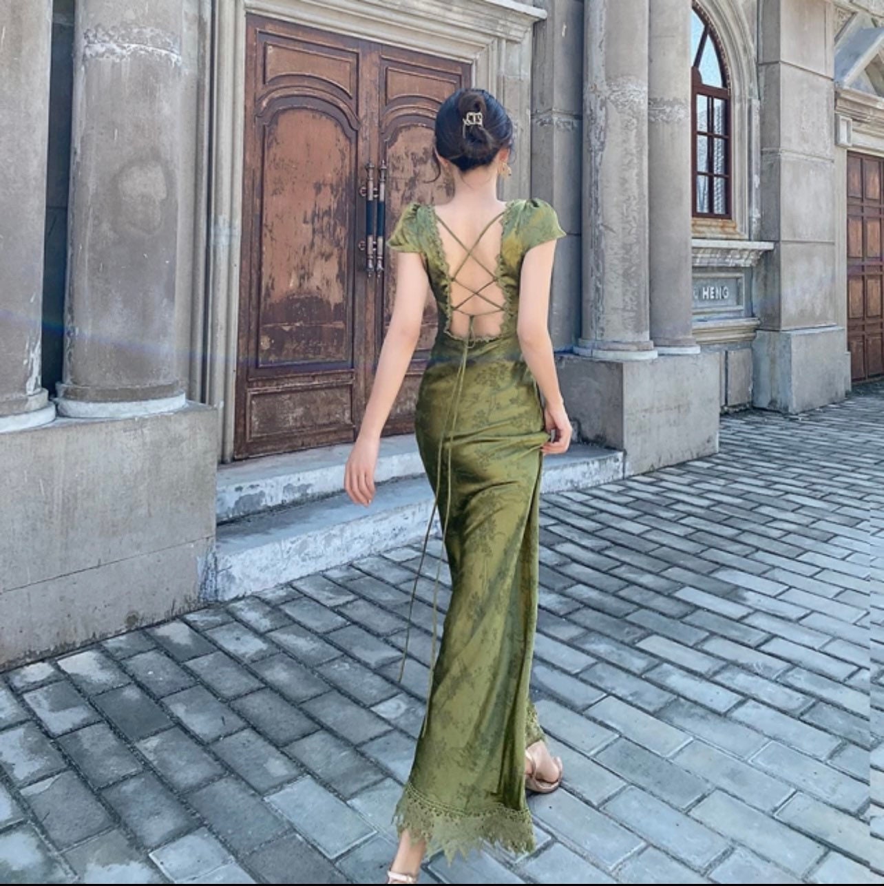 Elegant Women Green Satin Backless MaxiDress Lace V-Neck Bandage Vintage Bodycon