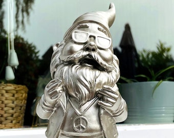 Garden gnome rocker with peace chain, champagne gold edition, hand-painted and weatherproof made of high-quality synthetic resin