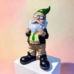 Gartenzwerg Polizist in Retro Uniform, handbemalt und wetterfest aus hochwertigem Kunstharz, Dekofigur Großstadtrevier, ideales Geschenk