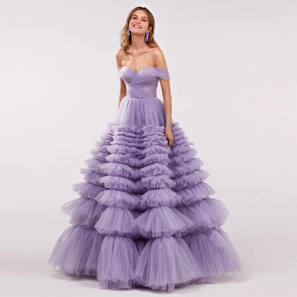 Vintage Lavender Halter Neck Ruffled Evening Gown Lace & Satin Rhinestone Prom Dress DP7964