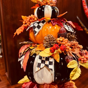 Designerstil rutig pumpa topiary ställ för Thanksgiving och höstdekor, mittpunkt