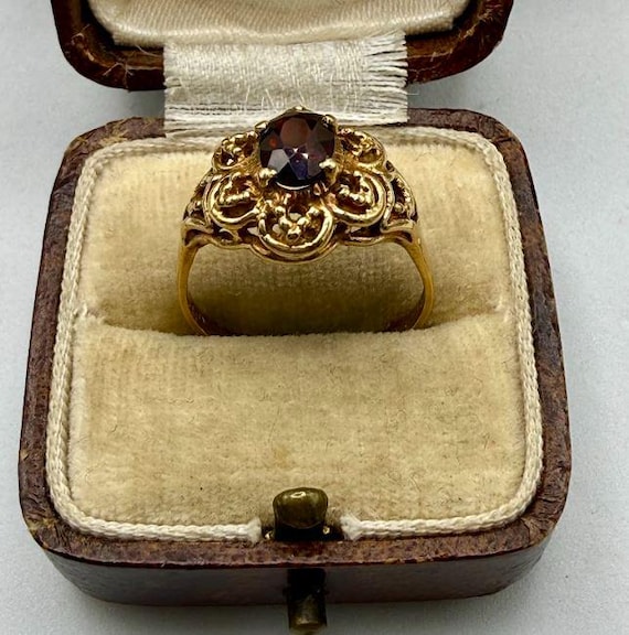 Vintage Solid 9k Yellow Gold Garnet Statement Rin… - image 4