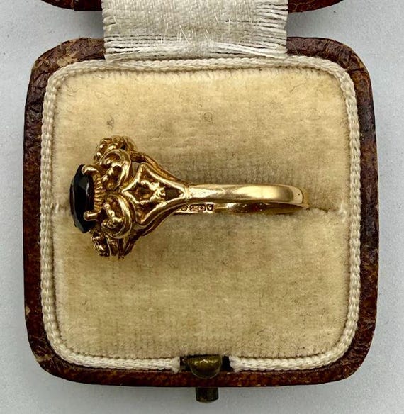 Vintage Solid 9k Yellow Gold Garnet Statement Rin… - image 3
