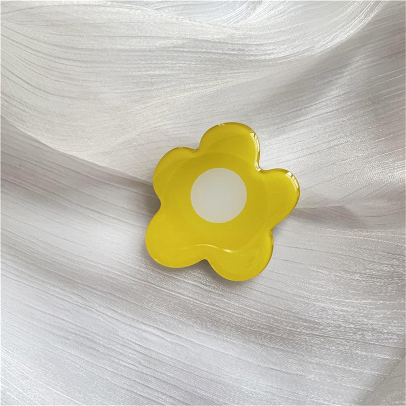 Cute Little Flower Drop Glue Mobile Phone Grip Creative Phone Stand Retractable Mobile Phone Holder Yellow