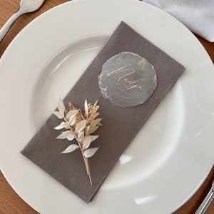 Platzkarten aus Muscheln | personalisiert | Muschelscheiben | Capiz | Perlmuttscheiben | Sommerhochzeit | Bohohochzeit | Namensschild