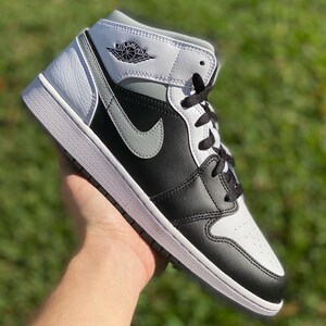 Zapatillas personalizadas NIKE Jordan 1 MID Decoración de lujo | Etsy México