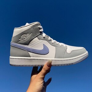 Custom Jordan 1 Desnudo de media luz | Etsy México