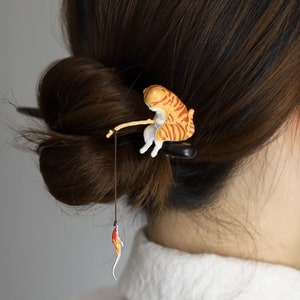 Katzenfisch Holz Haarstab, Japan Haarnadeln, Kawaii Haargabel, Vintage Haarschmuck, Quaste Hochzeit Haarschmuck, uralte Haarnadel Bild 3