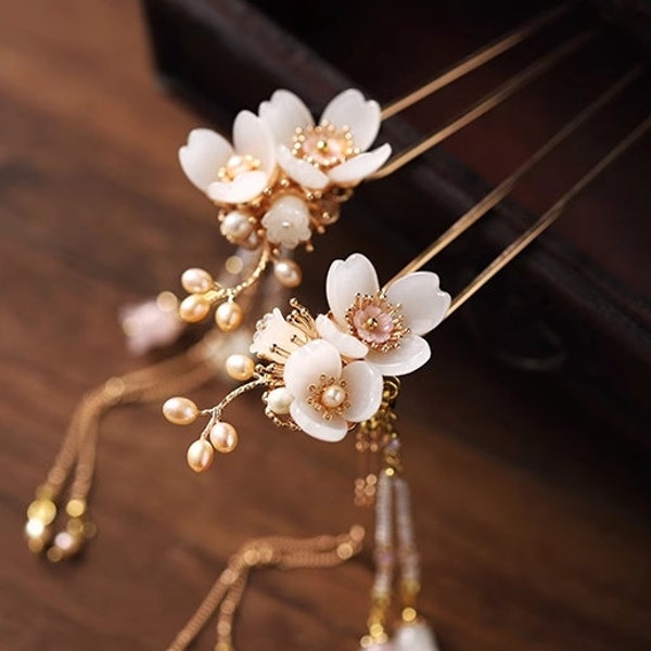 Peach Flowers Hair Fork, White Chinese Hair Stick, Vintage Tassel Hairpins, Hanfu Hair Accessories, Gold Hair Clip Hair Stick