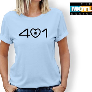 ロードアイランド州のオリジナル市外局番「401」、ユニセックス ジャージー 半袖 T シャツ。州の誇りを身に着け、州独自の市外局番を披露しましょう。