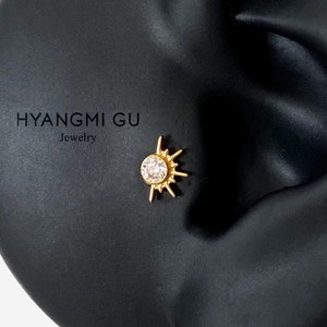 16G Titanium Sunrise Internally Threaded Flat Back stud, Sun Conch earring, Cartilage flat back, Helix stud, Tragus stud, Minimalist stud