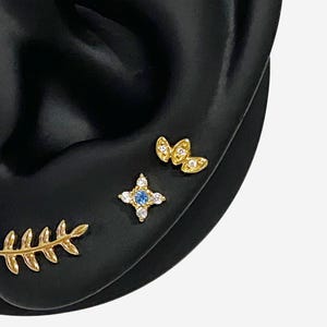 16G Small Leaf Crown Antique Flat Back stud, Nose stud, Internally Threaded conch stud, Cartilage piercing, Helix earring, Tragus, Piercing