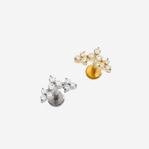 16G Titanium Triple Flower Flat Back, Nose stud, Internally Threaded conch earring, Cartilage flat back stud, Helix earring, Tragus stud