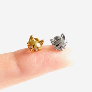 16G Titanium Fox Cartilage Flat Back stud, Nose stud, Internally Threaded conch earring, Cartilage piercing, Helix earring, Tragus, Piercing