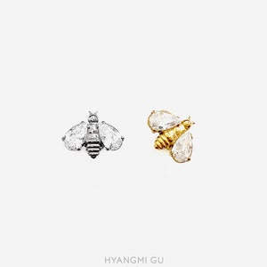 16G Titanium Bee Oval Cristal Cartilage Flat Back stud, Nose stud, Internally Threaded conch earring, Cartilage stud, Helix earring, Tragus