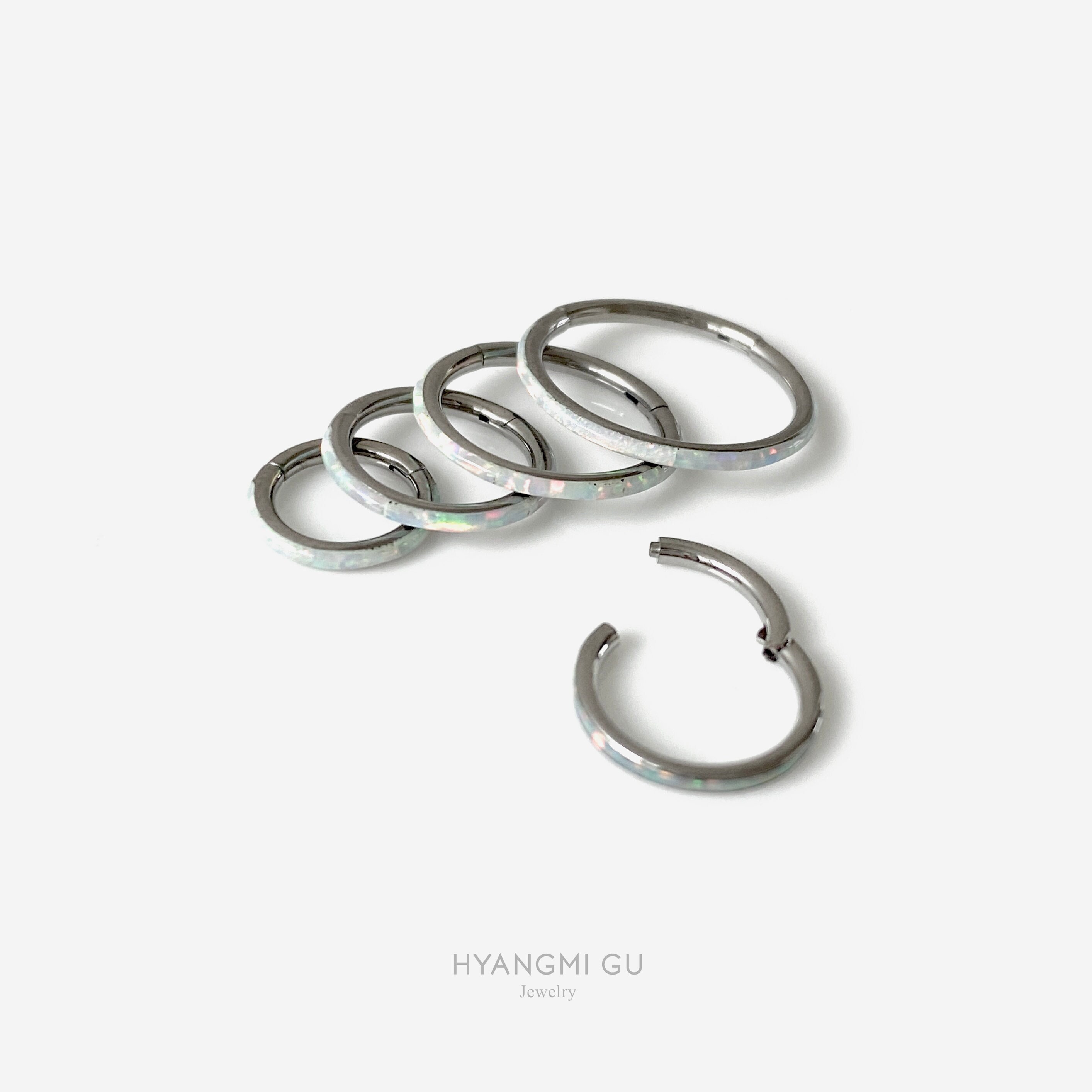 16G Titanium White Opal Clicker hoop, Nose ring, Opal clicker ring, Conch hoop, Helix hoop earring, Cartilage Hinged Hoop, Opal nose clicker