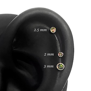 18G/16G 1,5–4 mm Gewindeloser Druckknopf-Ohrstecker in dunklem Regenbogensilber mit flacher Rückseite, geeignet für Conch-, Nasen-, Knorpel-, Helix-, Tragus- und Labret-Piercings.