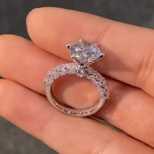 2 CT Round CVD Lab Grown Diamond Engagement Ring: 14K Gold, IGI Certified