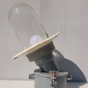 XL Vintage Industrial Wall Lamp / Sconce /Barn Light / Enamel Industrial Lighting /MCM Wall Lamp /Retro Outdoor Lamp/ Industrial Style /60&#39;s