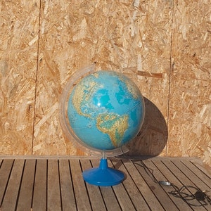 Vintage Globe /Vintage Globe of the World  Lamp/ Mid Century Globe / Vintage Table Lamp / Mid Century Globe Table Lamp /Italy / 1980&#39;s