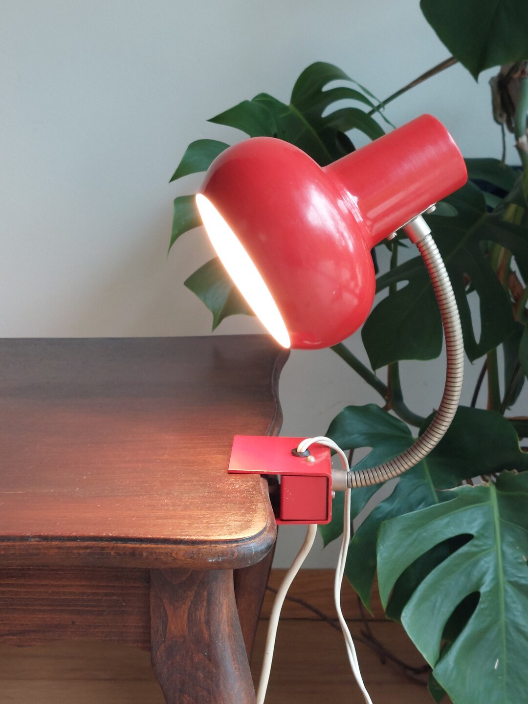 Vintage Desk Lamp / Retro Gooseneck Lamp / Gooseneck Adjustible Lamp