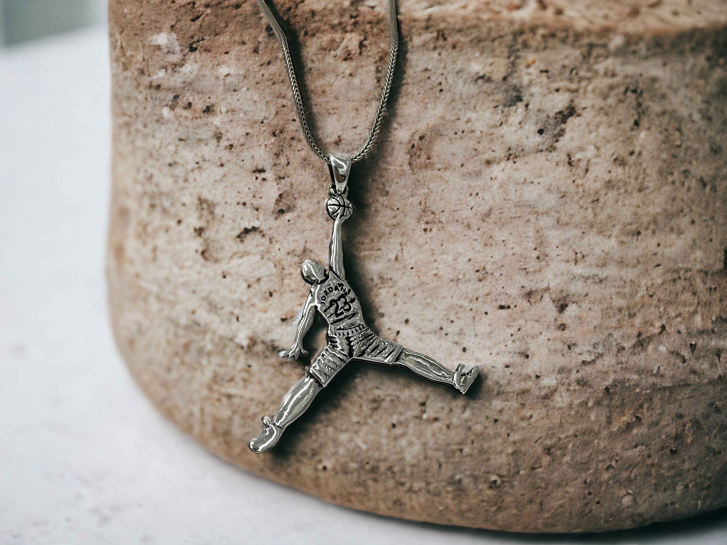 Michael jordan choker best sale chain