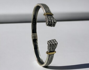 925 Sterling Silver Fist Motif Patterned Handcuff Bracelet