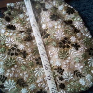 Vintage Mumbai Mills sewing/knitting bag - wooden handles