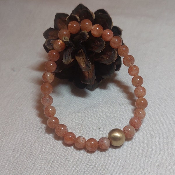 Sunstone bracelet with gold pearl | Elastic band | 17.5 cm | Mala Magic