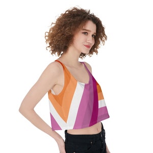 Camiseta sin mangas corta del orgullo lésbico, tallas S a 3XL, colores diagonales de la bandera del orgullo lésbico, ropa LGBTQIA+, regalo para lesbianas sáficas WLW