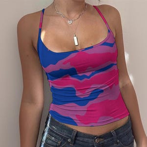 Bisexuell Pride-linne med spaghettiband, hälld färgdesign baserad på Bi Pride-flaggan, HBTQ+-kläder perfekta för Pride-evenemang