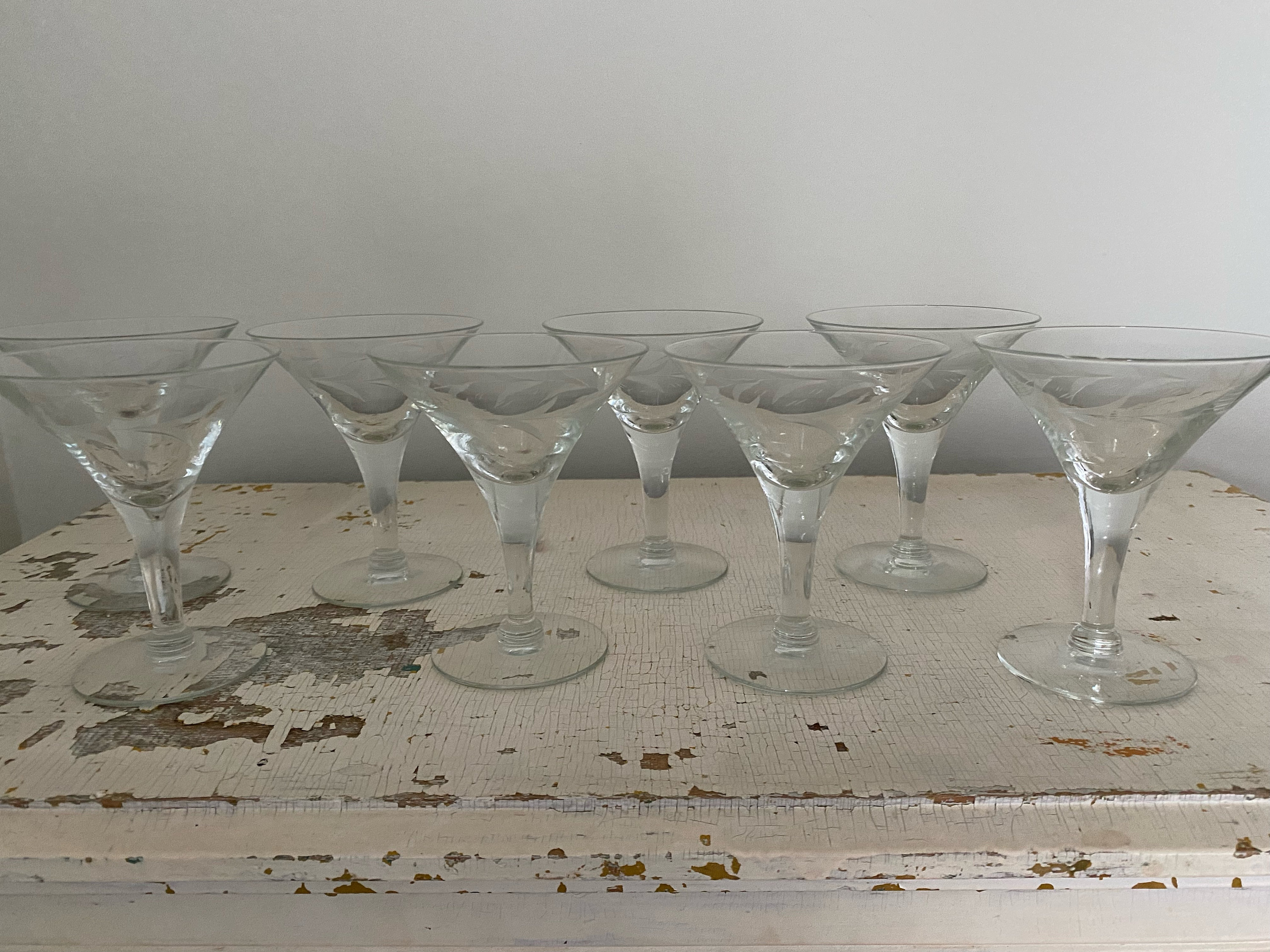 Vintage Martini/cosmo/wine Glasses 1940’s to 1960’s Etched Laurel Leaf ...