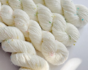 Colorful Beaded Pearl Kid Mohair Yarn – 50g / 235m | 1.76 oz / 256 yards, Soft Cream White, Fluffy & Elegant