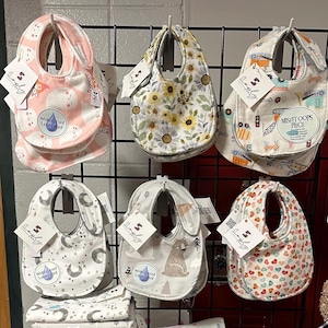 Side Close Baby Bib – Top-Selling, Easy Velcro Closure, Absorbent Cotton, Waterproof & Fleece Backed