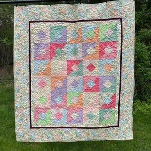 Pastel Throw Quilt - Colcha de primavera feita à mão. Pronto para enviar
