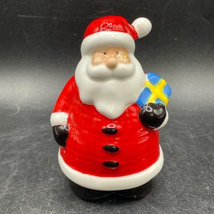 Santa Clause Hand Painted Vintage Salt or Pepper  Shaker