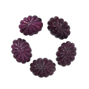 Tallado de rubí natural: cabujón de piedra preciosa tallado a mano (15 mm)